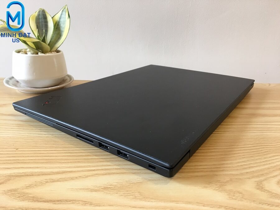 Lenovo-ThinkPad-P1-Gen-2-3.jpg